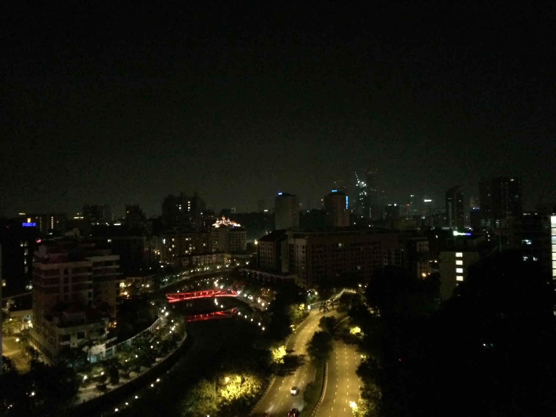 The Singapore River and city lights at night